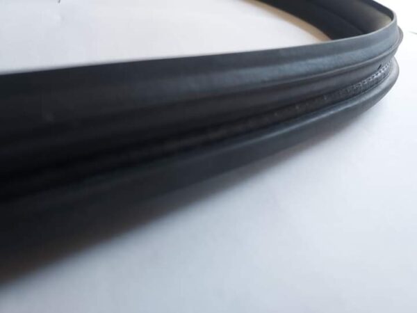 3rd Gen. Integra Rear Hatch Seal including shipping CONUS - Image 3
